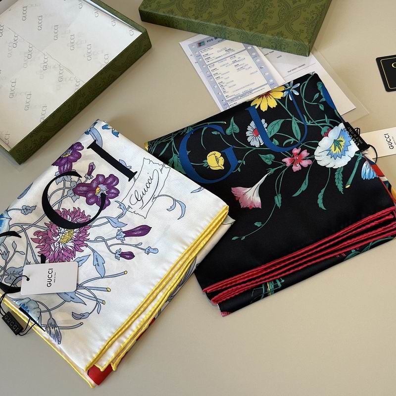 Gucci silk scarf hm04